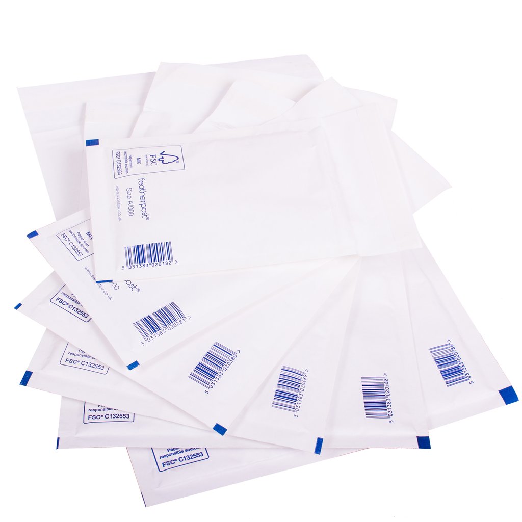 Padded Bubble Envelope in White | SR Mailing | Sustainable eCommerce Packaging